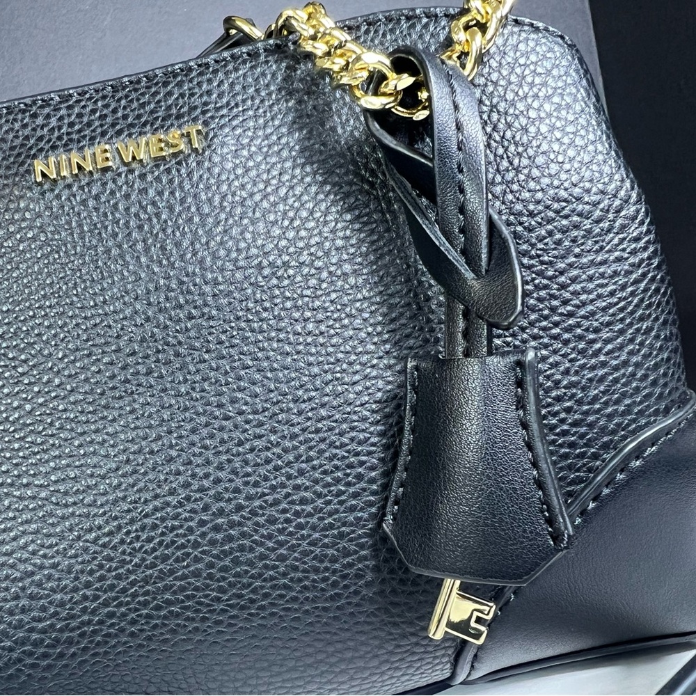 NWOT Nine West Brooklyn Jet Set Crossbody Bag in Black - Picture 3 of 16